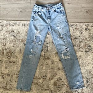 AE Mom Jean